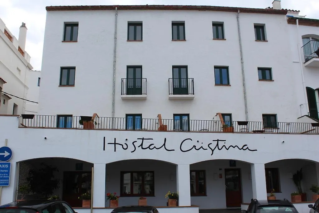 Hostal Cristina Cadaques بيت ضيافة